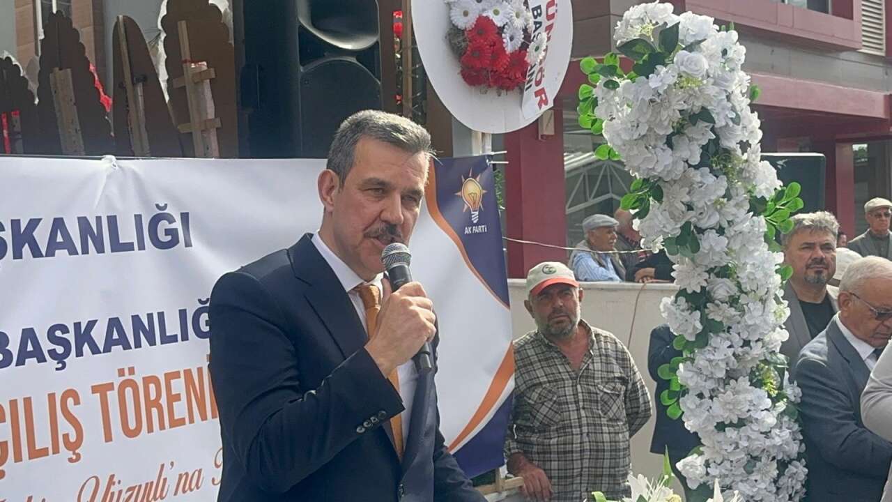 AK Parti Yatağan İlçe Başkanlığının Yeni Hizmet Binası Açıldı: 7 Gence Rozet Takıldı 5